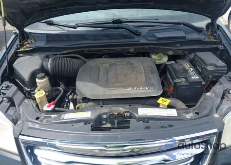 2012 Chrysler Town & Country Touring-L z USA, uszkodzony, nr VIN 2C4RC1CG5CR287603